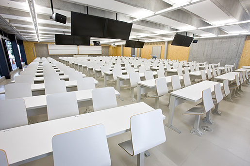 125周年記念総合教育棟 1号館 キャンパス 施設案内 工学院大学 125周年記念総合教育棟 1号館 キャンパス 施設案内 工学院大学
