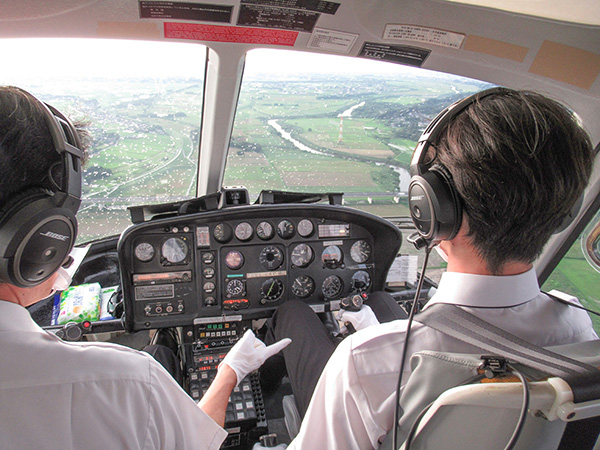 航空理工学専攻の第3期生が飛行操縦体験を実施