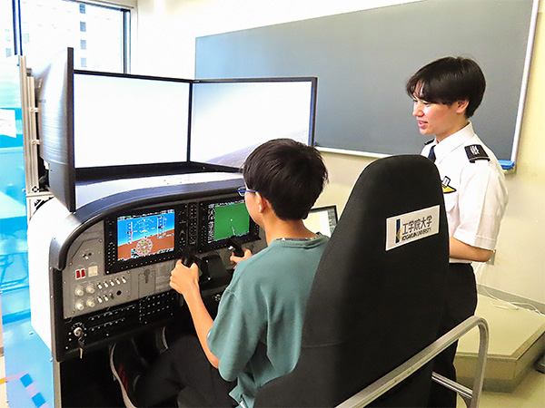 航空理工学専攻説明会を開催