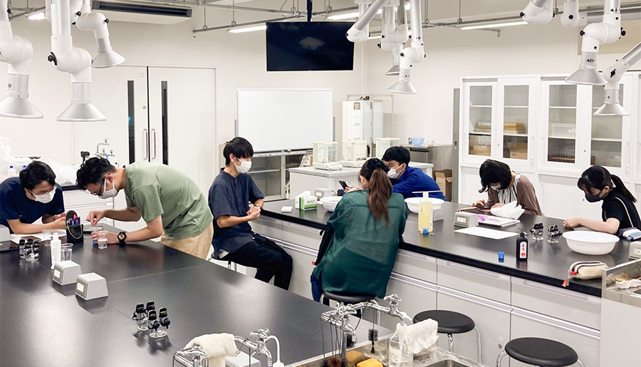 Science Create Projectが スーパーボール を試作 21年度のお知らせ 工学院大学