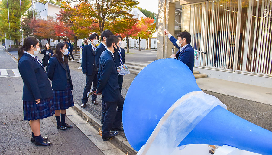 附属高校1年生が工学院大学でミニ講義を受講し 研究室を見学 21年度のお知らせ 工学院大学 附属高校1年生が工学院大学でミニ講義を受講し 研究室を見学 21年度のお知らせ 工学院大学