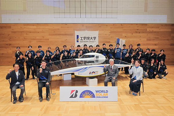 ソーラーチームが世界大会の挑戦を報告 スポンサー企業など50名が来場