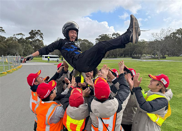 工学院大学ソーラーチーム　豪大陸3,000kmに挑んだ動画を公開しました。